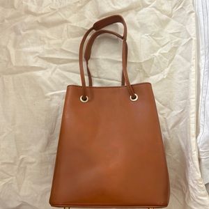 Tanned leather bag